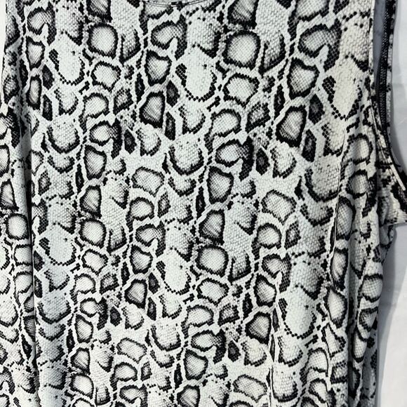 Zenana snake print top - Picture 2 of 5